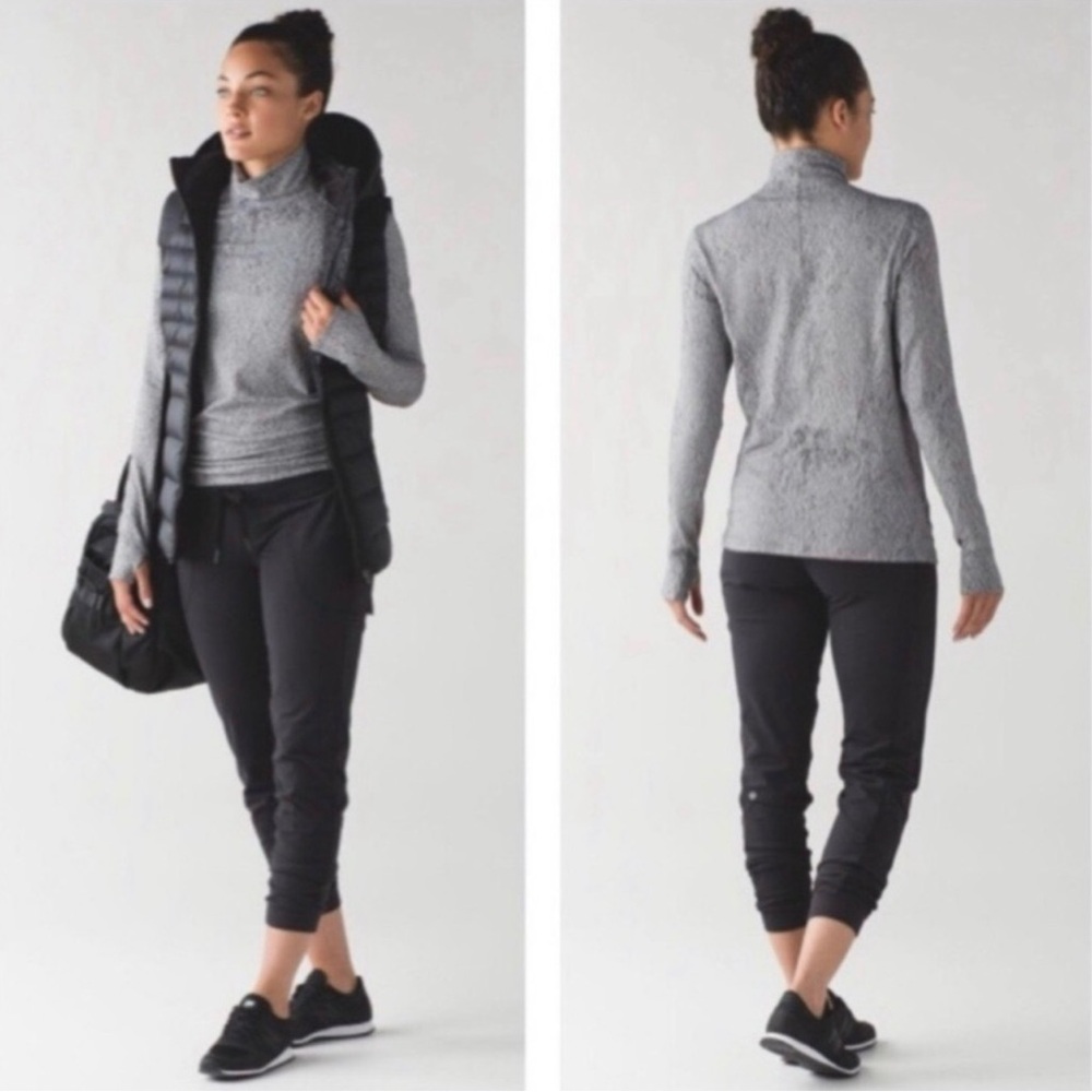 Lululemon Ready to Rulu Turtleneck Black White Size 8